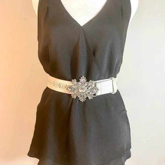 White House Black Market | Accessories | White House Black  display picture 2